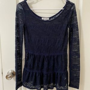 Dark blue top with sleeves